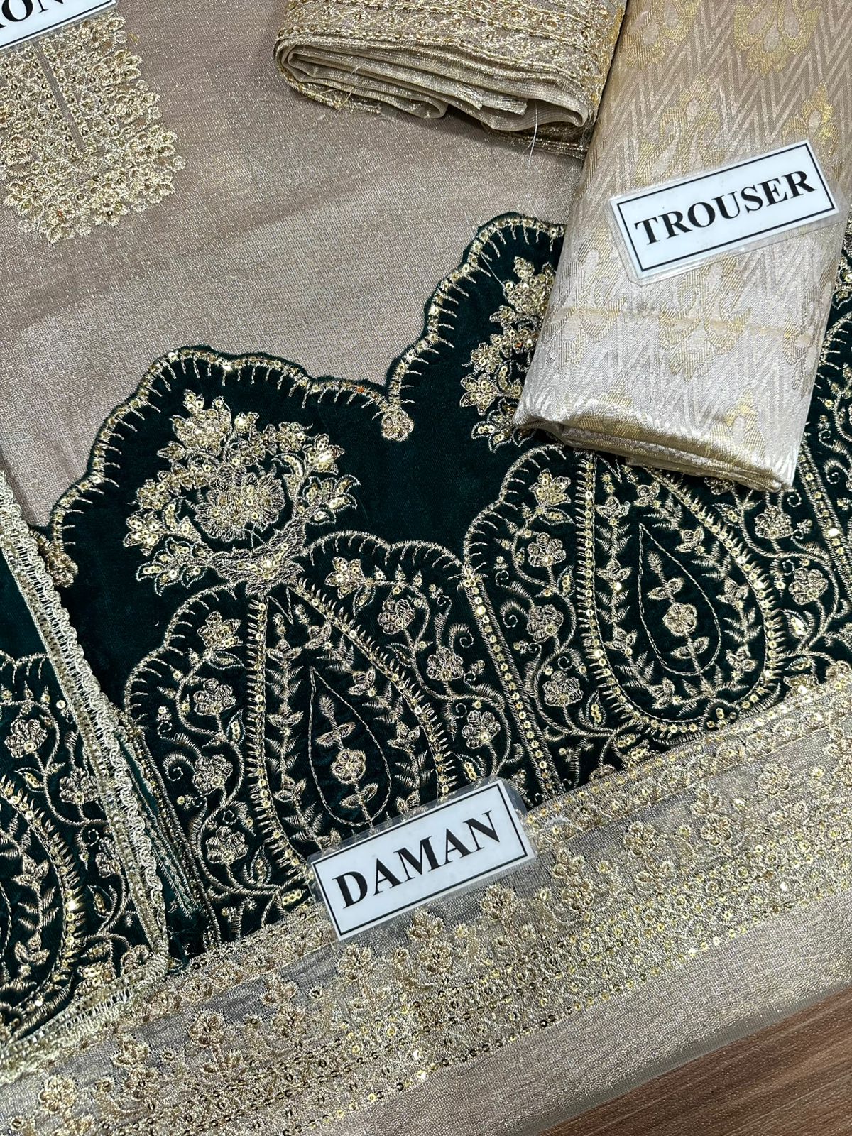ZAINAB CHOTTANI EMBROIDERED MYSOORI VELVET - 3 PC UNSTITCHED