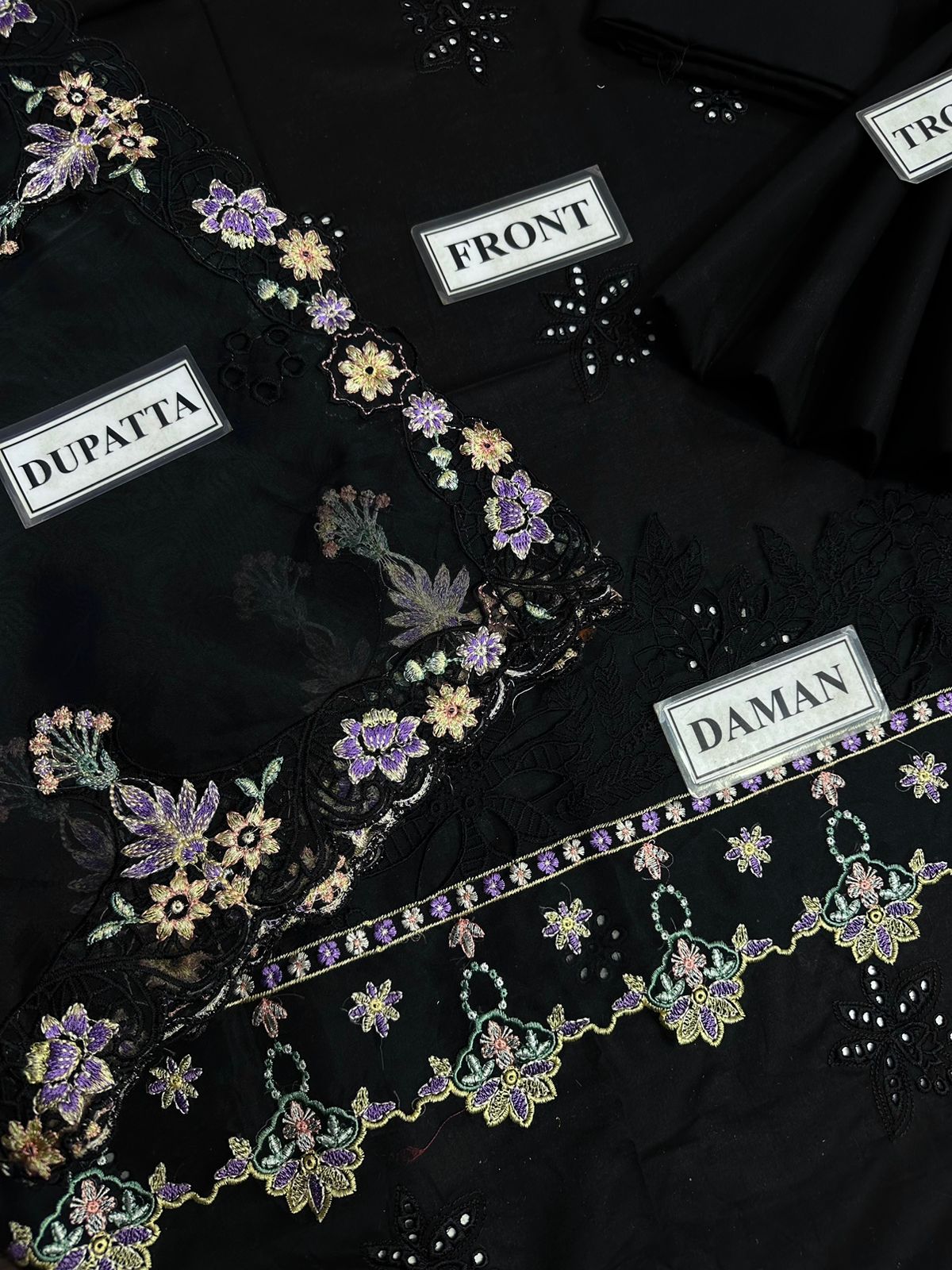 BAROQUE LUXURY CHIKANKARI EMBROIDERED LAWN MAXI - 3 PC UNSTITCHED