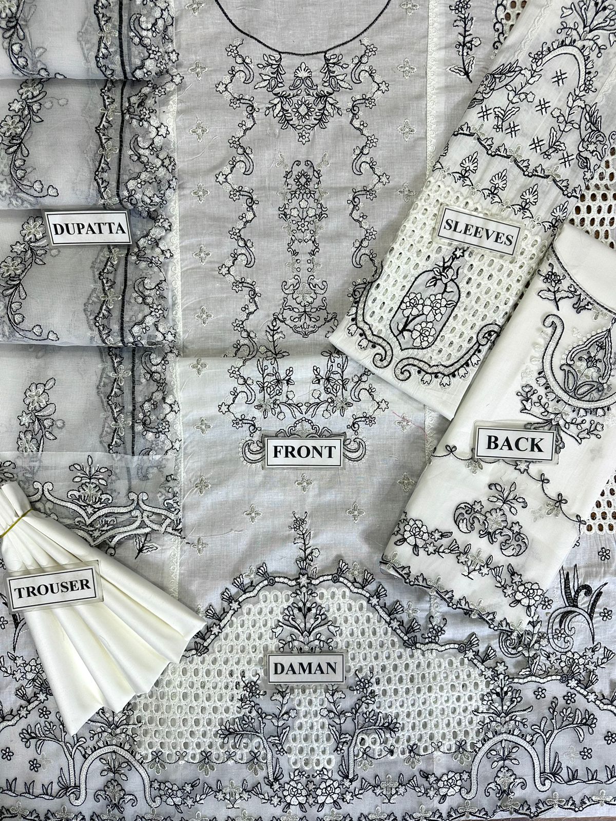 QALAMKAR LUXURY CHIKANKARI EMBROIDERED LAWN - 3 PC UNSTITCHED