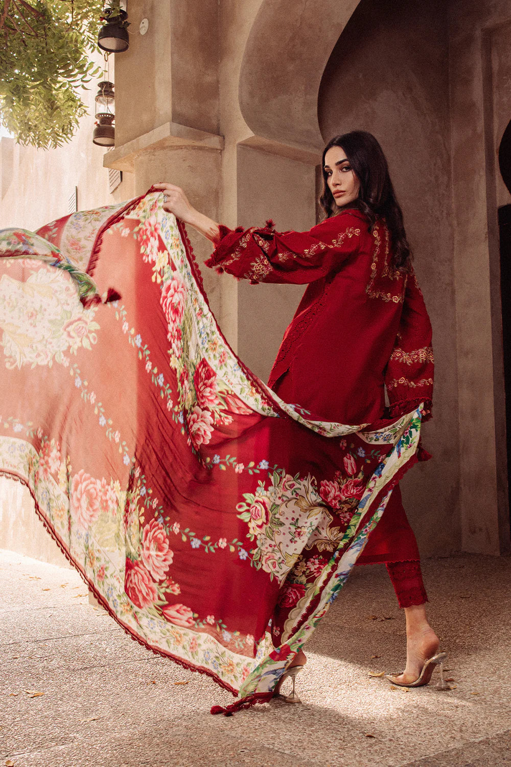 SAIRA RIZWAN LUXURY CHIKANKARI LAWN RED - 3 PC UNSTITCHED