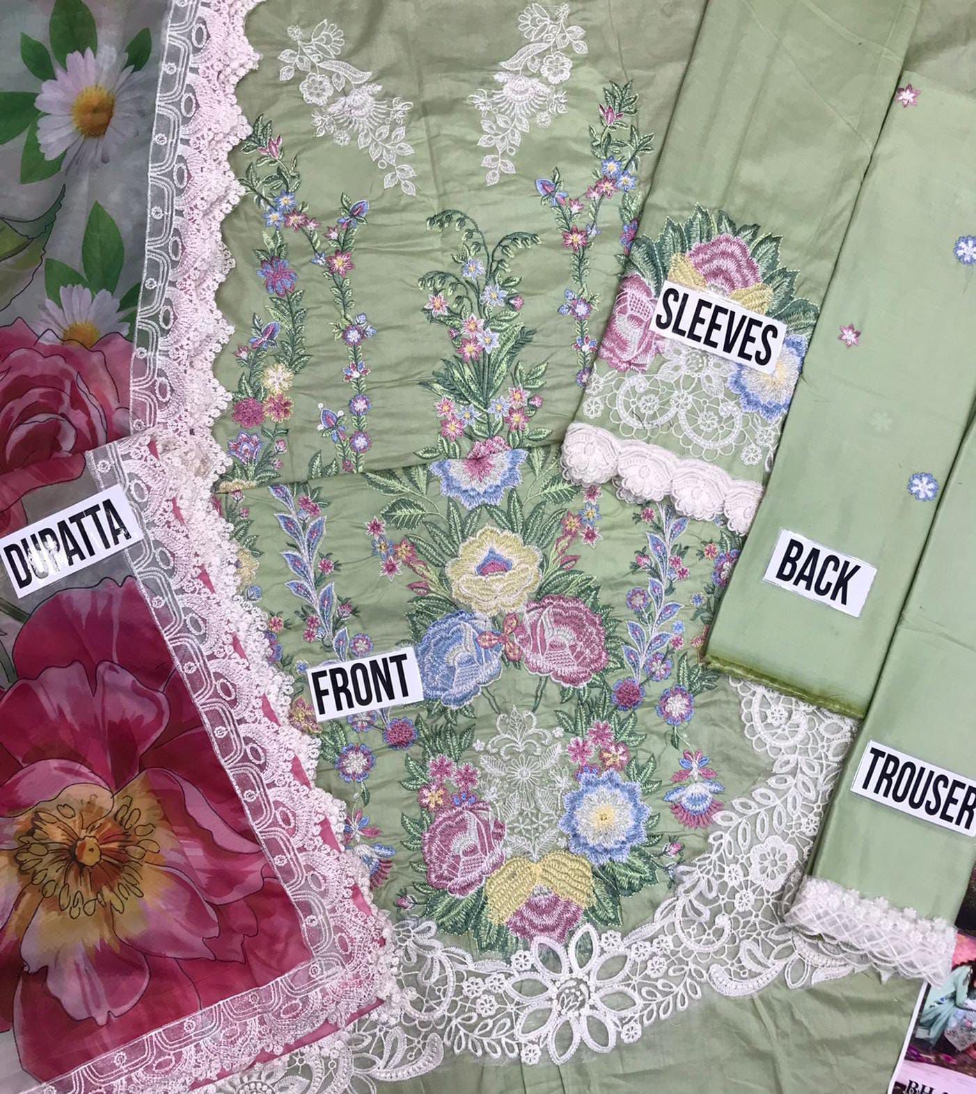 MUSHQ LUXURY EMBROIDERED LAWN - 3 PC UNSTITCHED