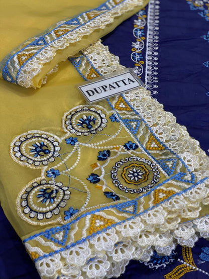 ZAHA LUXURY EMBROIDERED LAWN - 3 PC UNSTITCHED