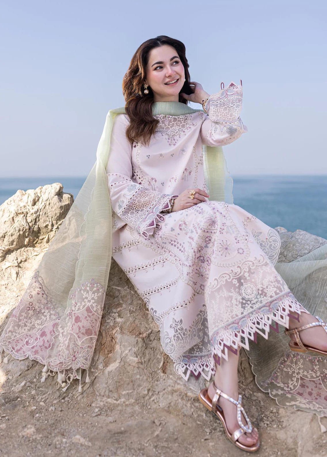 QALAMKAR SAHIL KINARE LUXURY LAWN COLLECTION  3 PC UNSTITCHED